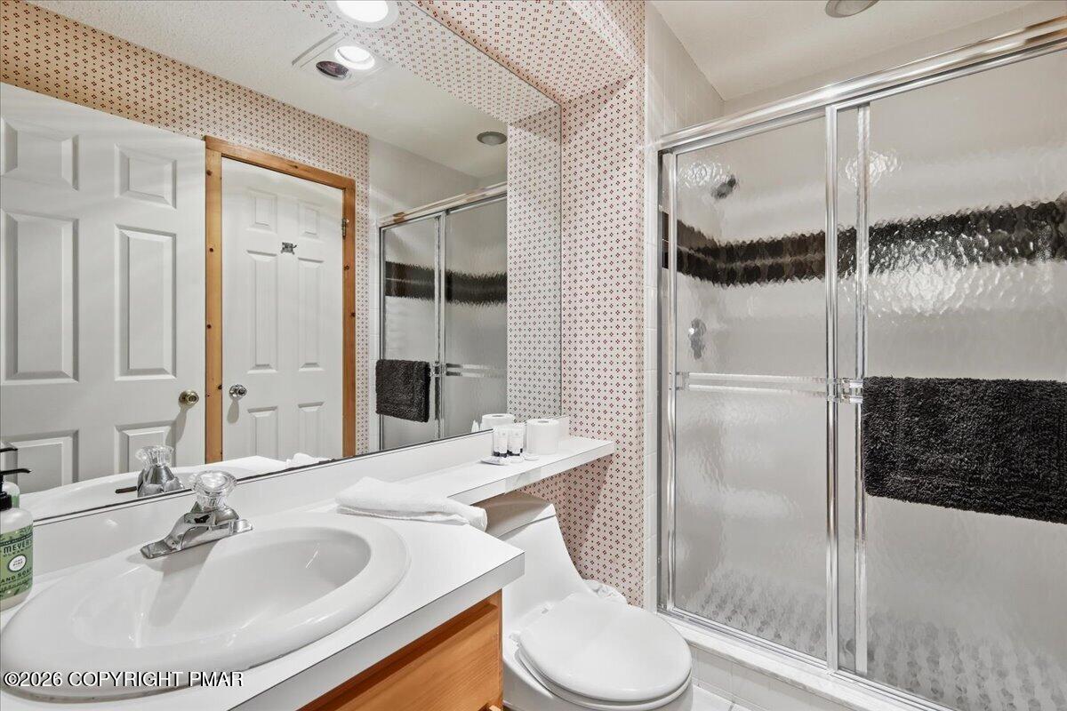 128 Short Hill Rd Lake Lake Harmony, PA 18624 - Photo 23 of 44 Bathroom #2