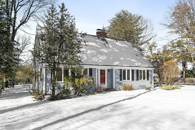 $1,595,000 | 35 Chestnut Street, Concord, MA 01742