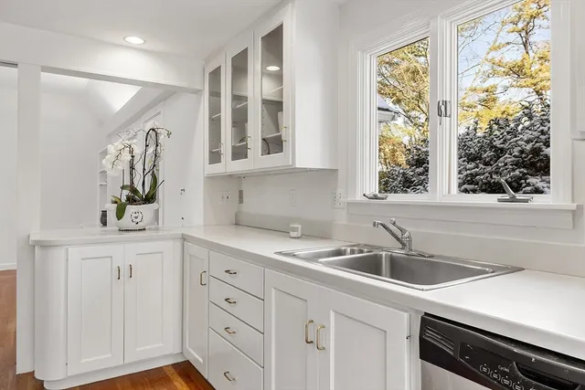 $1,595,000 | 35 Chestnut Street, Concord, MA 01742