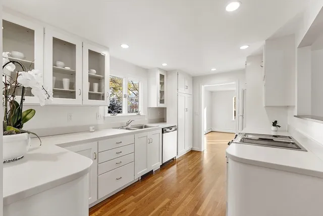 $1,595,000 | 35 Chestnut Street, Concord, MA 01742