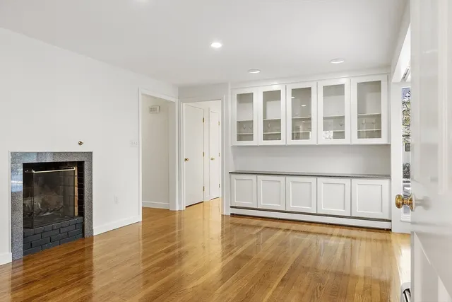 $1,595,000 | 35 Chestnut Street, Concord, MA 01742