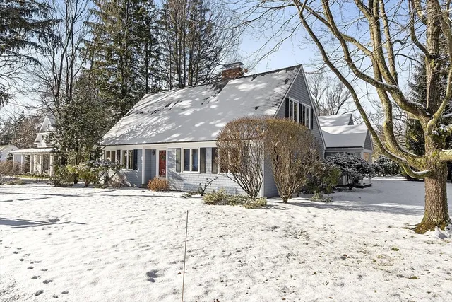 $1,595,000 | 35 Chestnut Street, Concord, MA 01742