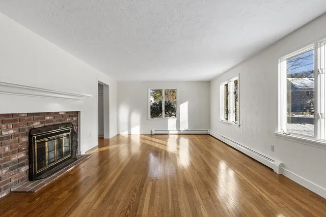 $1,595,000 | 35 Chestnut Street, Concord, MA 01742