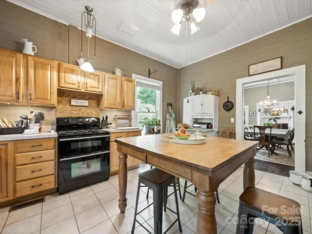 $797,231 | 221 North Main Street, Clover, SC 29710