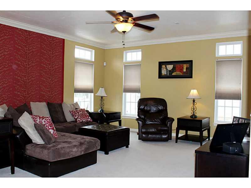 5022 Venice Road Pittsburgh, PA 15209 - Photo 6 of 25 Family Room. Family room is conveniently located just off of the kitchen.