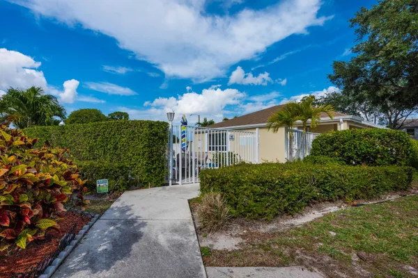$348,000 | 3517 Mill Brook Way Circle, Greenacres, FL 33463