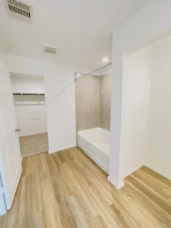 $2,100 | 12366 Morning Vista Drive, Houston, TX 77014