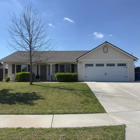 $420,000 | 53 Dalton Avenue, Sanger, CA 93657