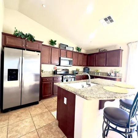 $420,000 | 53 Dalton Avenue, Sanger, CA 93657