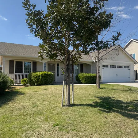 $420,000 | 53 Dalton Avenue, Sanger, CA 93657