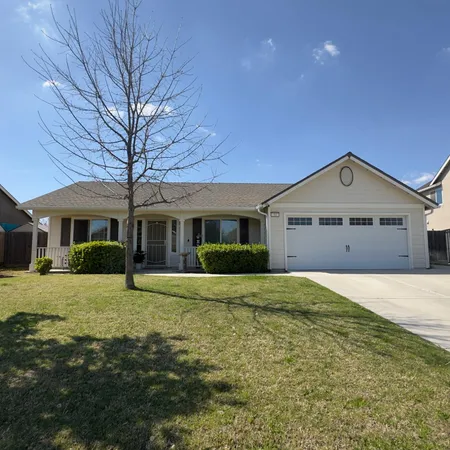 $420,000 | 53 Dalton Avenue, Sanger, CA 93657