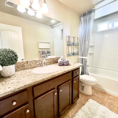 $420,000 | 53 Dalton Avenue, Sanger, CA 93657