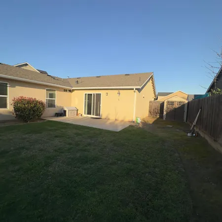 $420,000 | 53 Dalton Avenue, Sanger, CA 93657