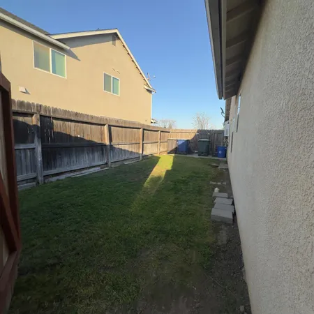 $420,000 | 53 Dalton Avenue, Sanger, CA 93657