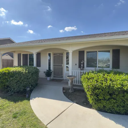 $420,000 | 53 Dalton Avenue, Sanger, CA 93657