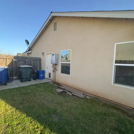 $420,000 | 53 Dalton Avenue, Sanger, CA 93657