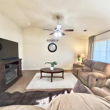 $420,000 | 53 Dalton Avenue, Sanger, CA 93657