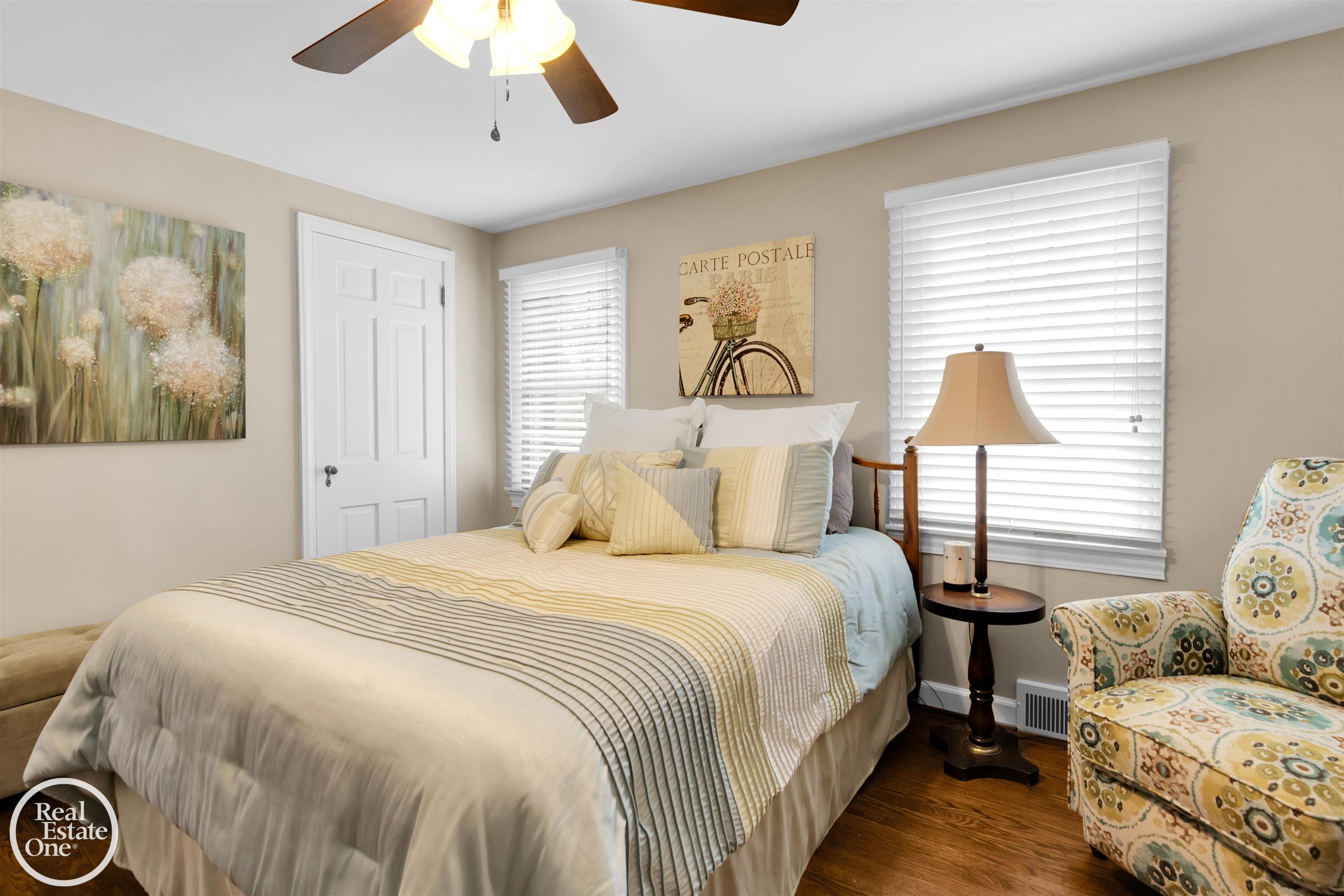 692 Hawthorne Road Grosse Pointe Woods, MI 48236 - Photo 18 of 33