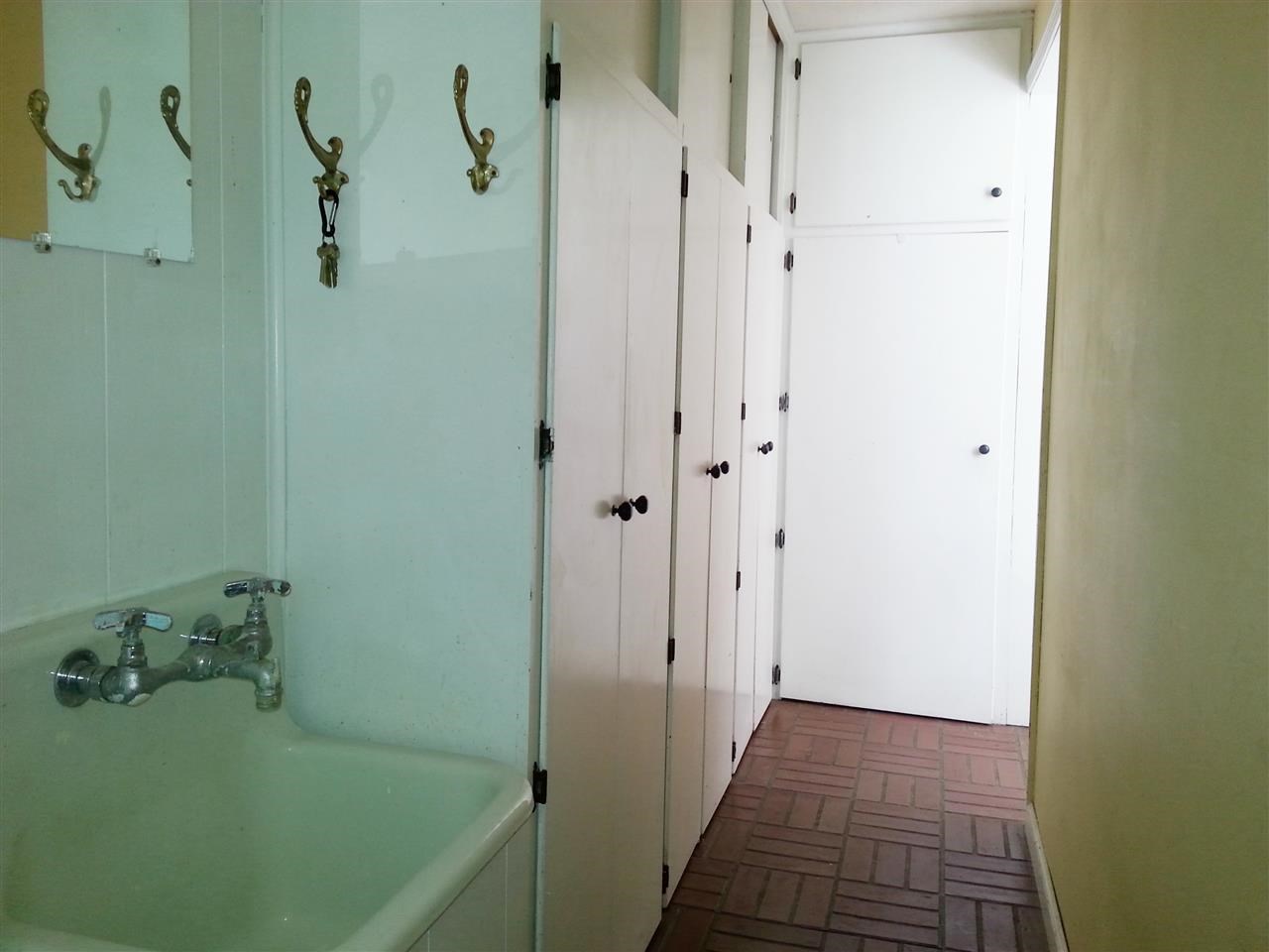 225 North Alden Road Muncie, IN 47304 - Photo 14 of 30 Gallery Image 14
