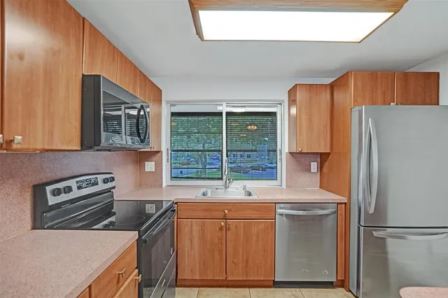 $1,750 | 9351 Lime Bay Boulevard, Unit 201, Tamarac, FL 33321