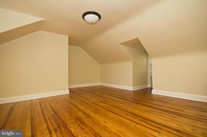 313 Dumbarton Road Baltimore, MD 21212 - Photo 20 of 25 Bedroom