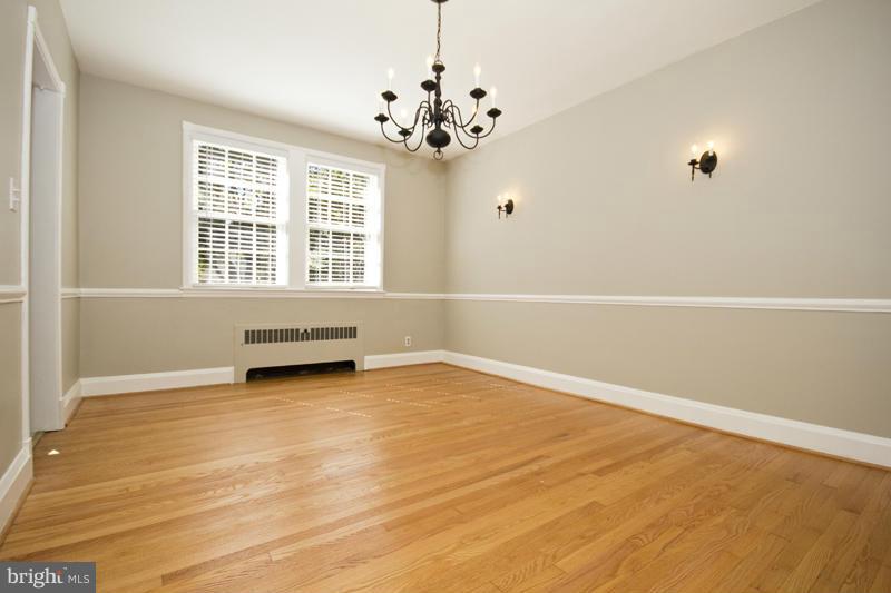 313 Dumbarton Road Baltimore, MD 21212 - Photo 6 of 25 Dining Room
