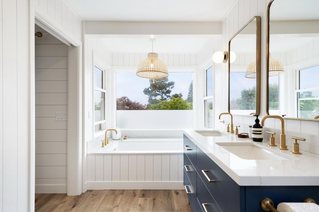 561 North Rios Avenue Solana Beach, CA 92075 - Photo 6 of 11