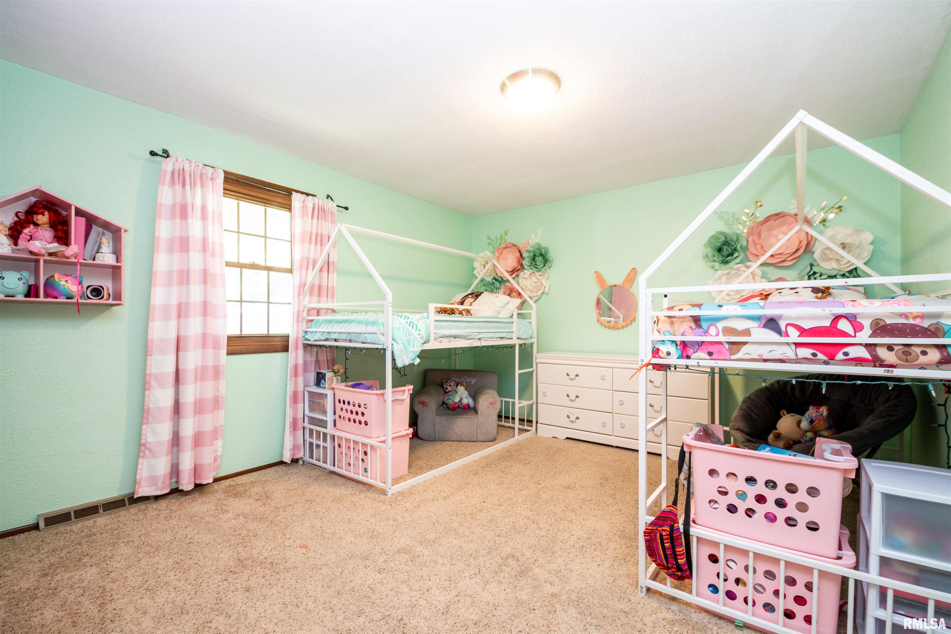 415 Ridgecrest Drive Washington, IL 61571 - Photo 13 of 32