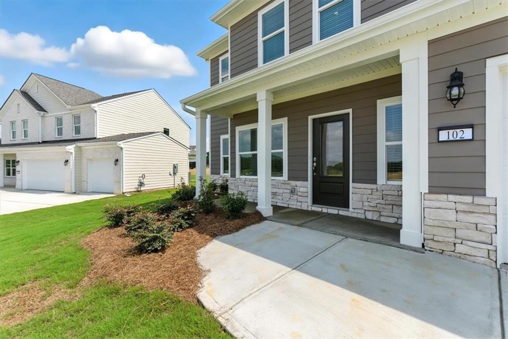 202 Wildflower Circle Calhoun, GA 30701 - Photo 2 of 41