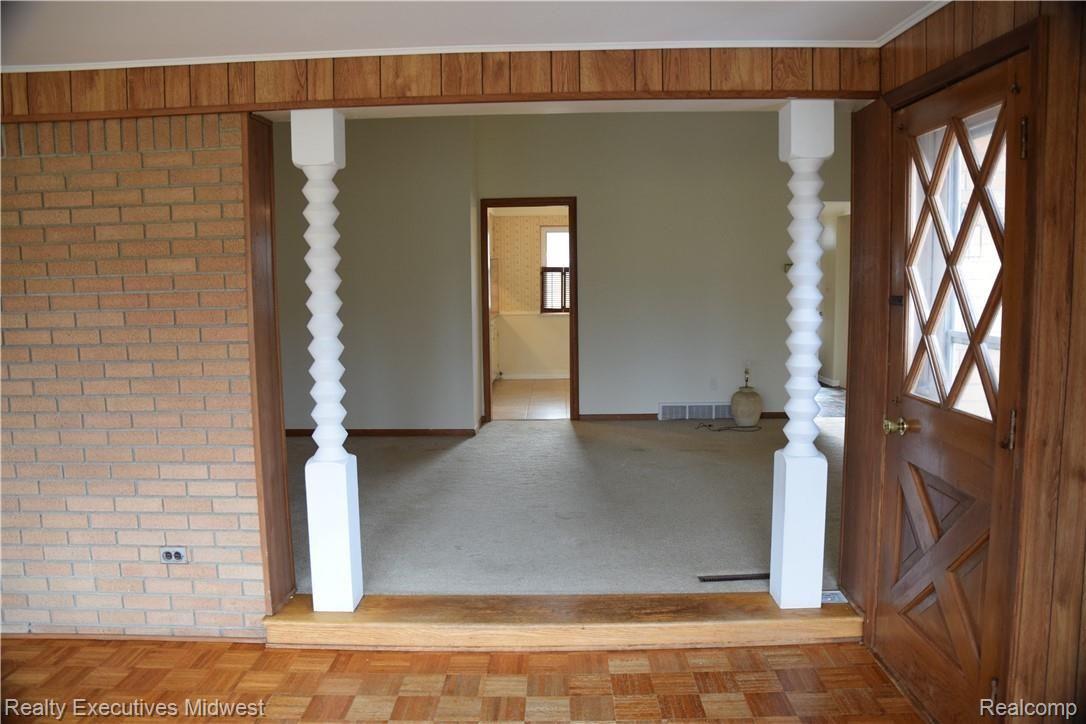 203 Brook Drive Romeo, MI 48065 - Photo 18 of 51 LivingRoom (3).JPG