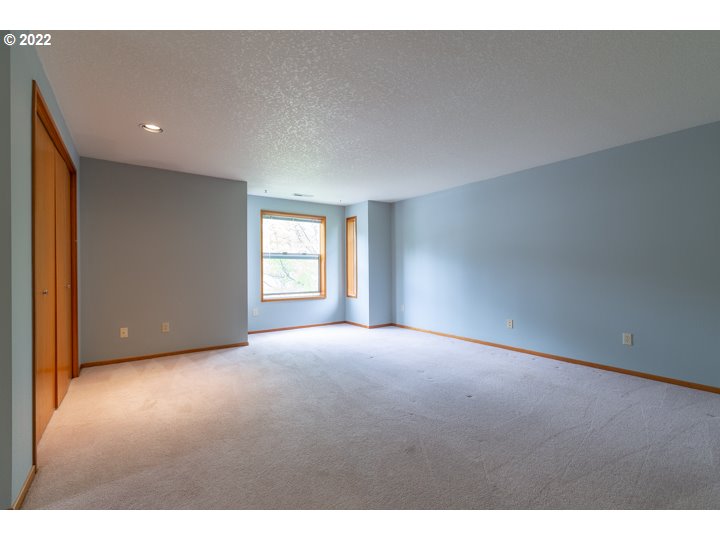 15917 Northeast Union Road, Unit 29 Ridgefield, WA 98642 - Photo 22 of 31 a view of empty room with window