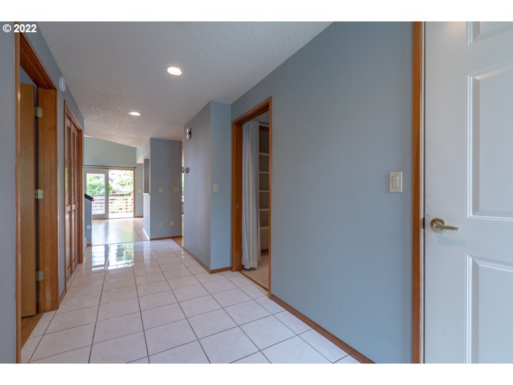 15917 Northeast Union Road, Unit 29 Ridgefield, WA 98642 - Photo 4 of 31