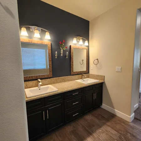 $695,950 | 4479 North Emerald Peak Drive, Clovis, CA 93619