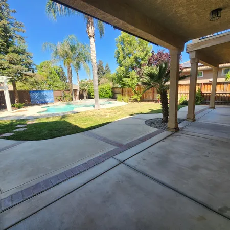 $695,950 | 4479 North Emerald Peak Drive, Clovis, CA 93619