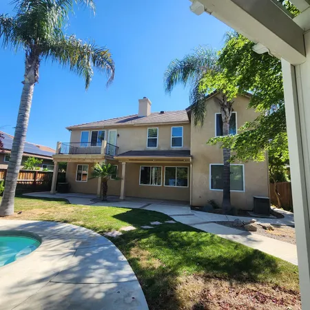 $695,950 | 4479 North Emerald Peak Drive, Clovis, CA 93619