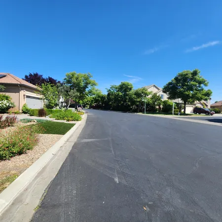 $695,950 | 4479 North Emerald Peak Drive, Clovis, CA 93619