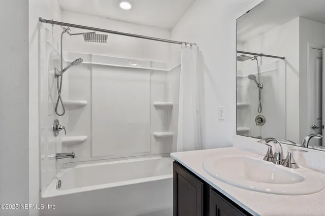 $365,000 | 577 Panther Lk Parkway, Jacksonville, FL 32221