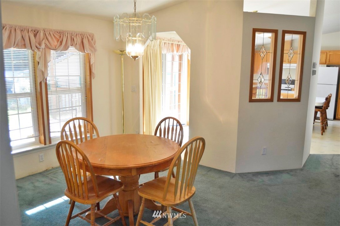 120 Bowers Road Chehalis, WA 98532 - Photo 7 of 31 a dining room with furniture and window