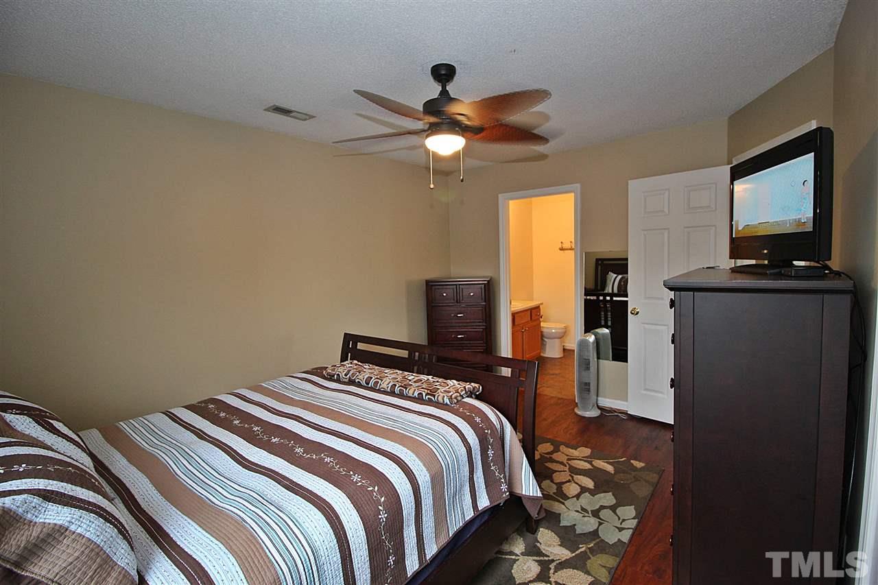 9035 Shallcross Way Raleigh, NC 27617 - Photo 17 of 20 Gallery Image 17