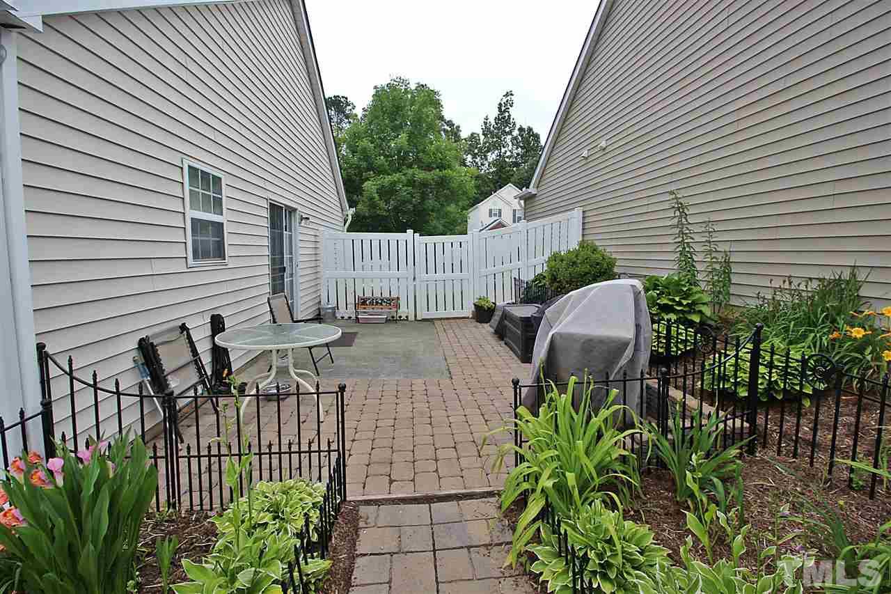 9035 Shallcross Way Raleigh, NC 27617 - Photo 4 of 20 Gallery Image 4