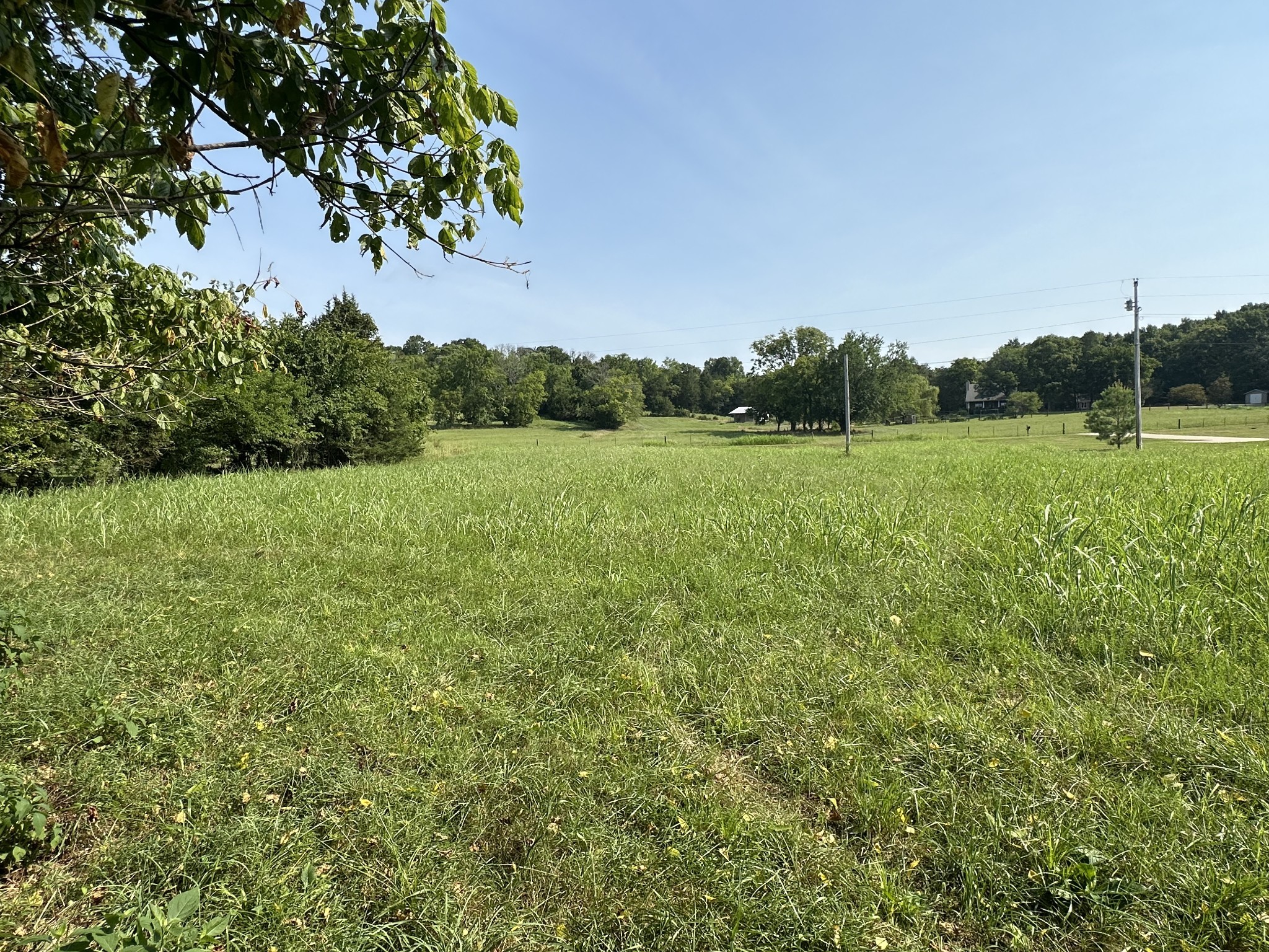 0 McClanahan Road Hartsville, TN 37074 - Photo 3 of 11 a view of an outdoor space and a yard