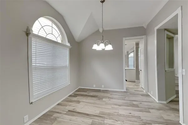 $2,425 | 2525 Greenhaven Drive, Burleson, TX 76028