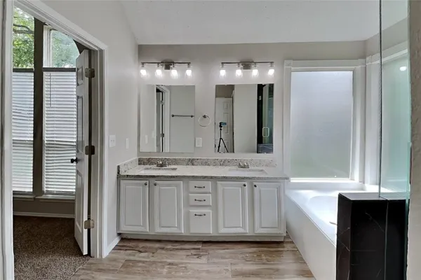 $2,425 | 2525 Greenhaven Drive, Burleson, TX 76028