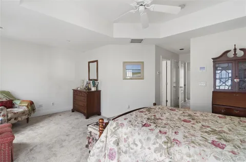 $899,000 | 23 Mariners Walk, Oyster Bay, NY 11771