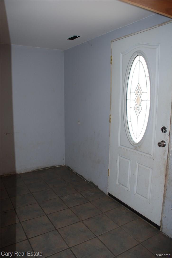 546 Fisher Road Highland, MI 48357 - Photo 15 of 21 DSC_1300.JPG