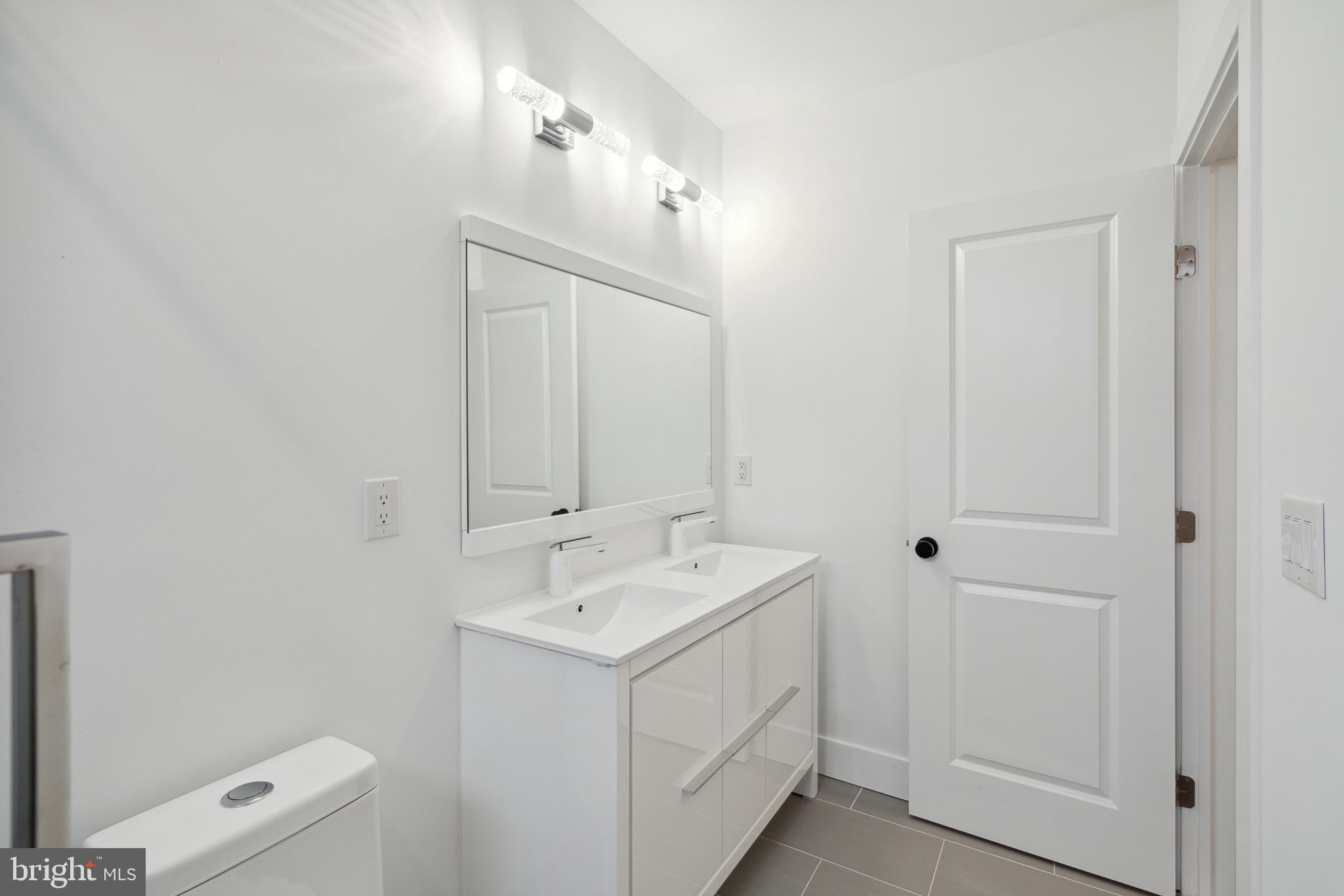 2113 North 5th Street Philadelphia, PA 19122 - Photo 21 of 26 Primary Bathroom (3)