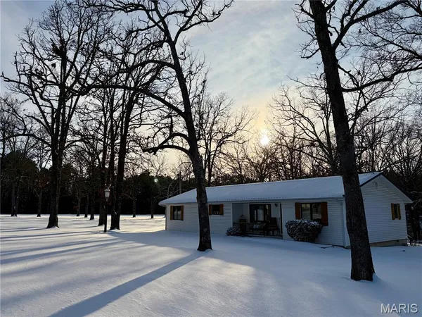 $275,000 | 13915 Maple Lane, Plato, MO 65552