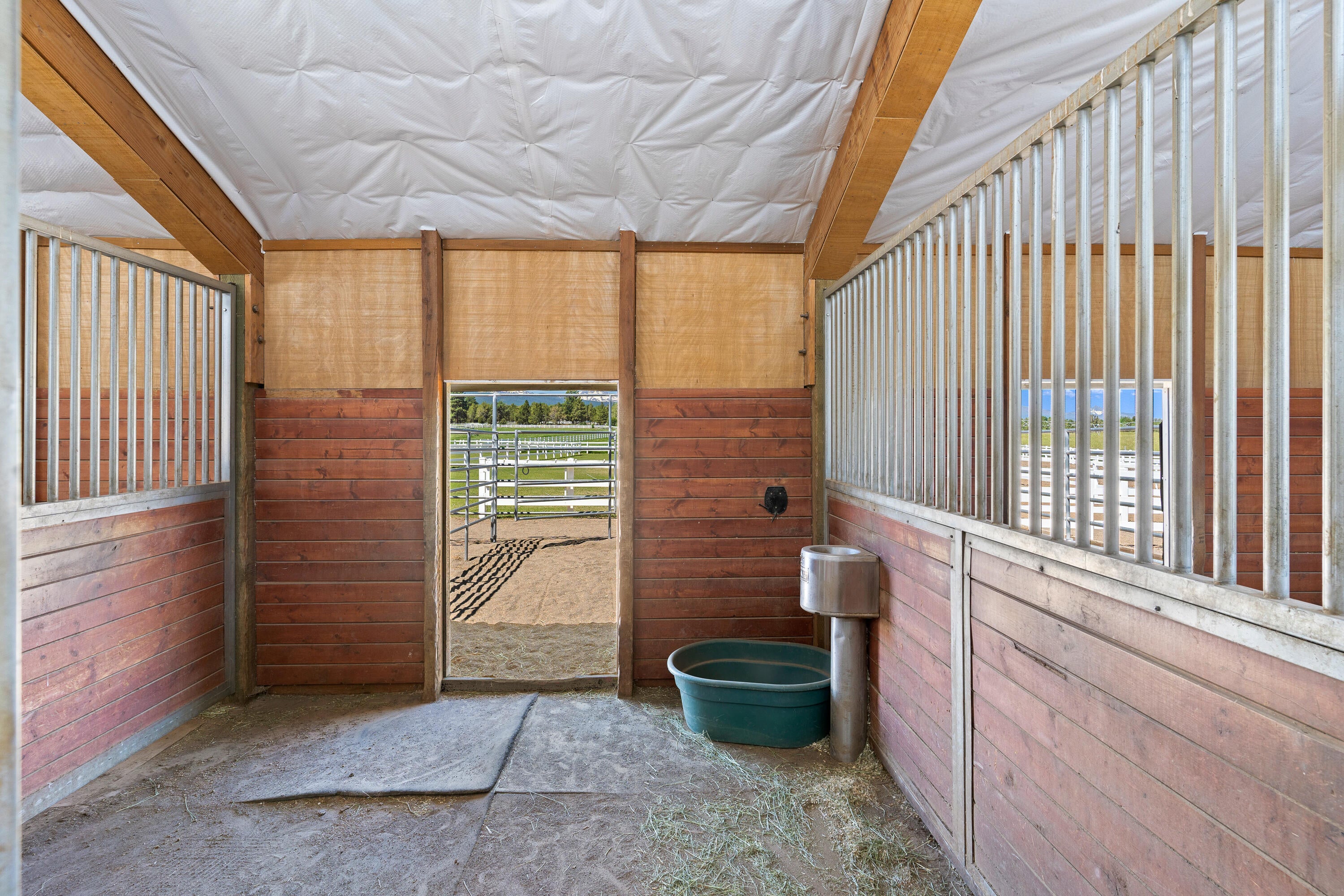 18611 Couch Market Road Bend, OR 97703 - Photo 42 of 55 42