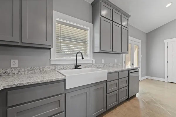 $285,000 | 118 Noelle Road, Whitney, TX 76692