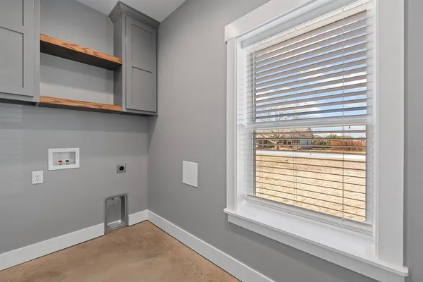 $285,000 | 118 Noelle Road, Whitney, TX 76692